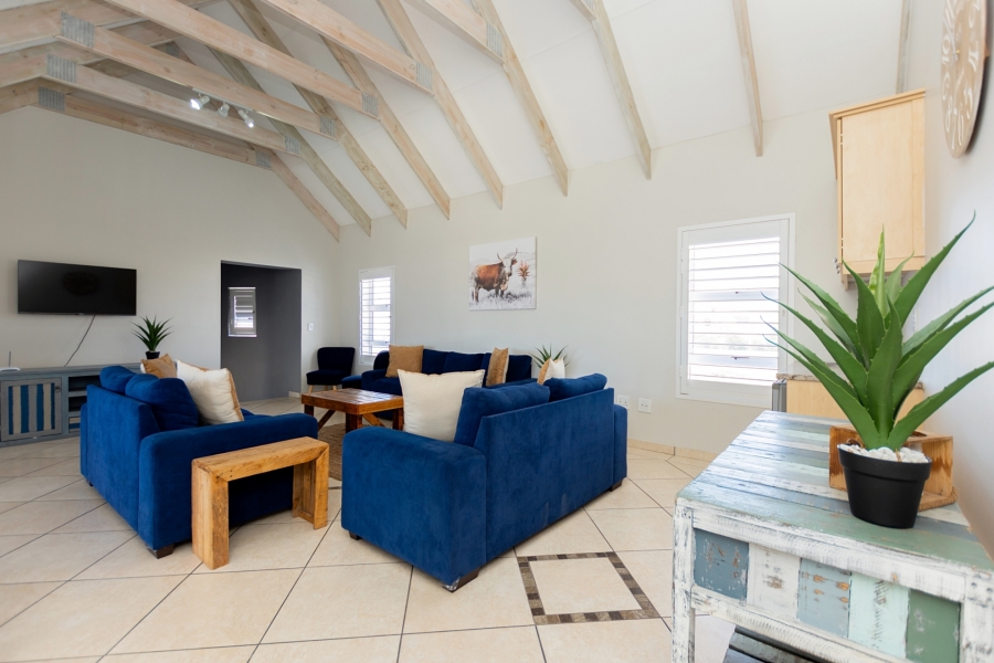 4 Bedroom Property for Sale in Golden Mile Western Cape